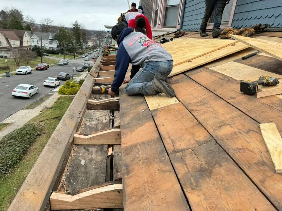 <h2>Yankee Gutter Repair Experts for Homes & Businesses in Union City, NJ.</h2>